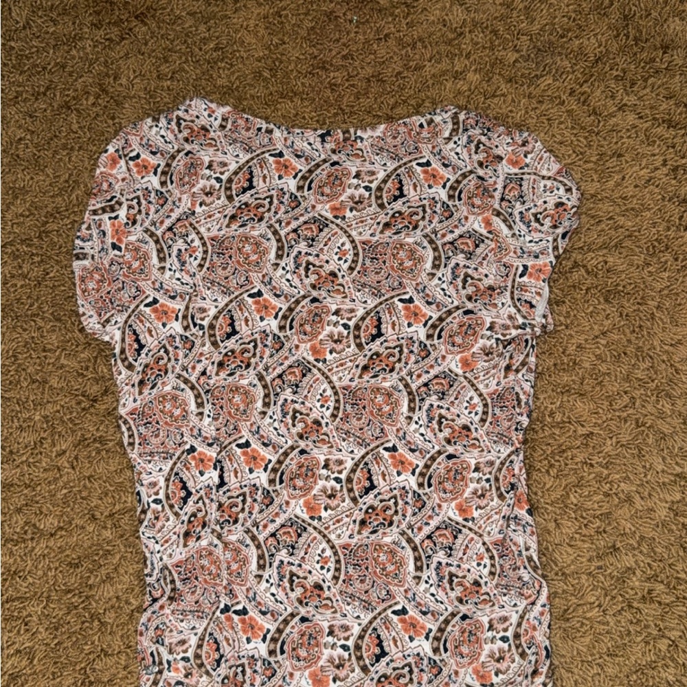 Patterned Women's Top - Picture 4 of 4